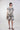 Vestido corto estampado de silueta amplia con volante fruncido